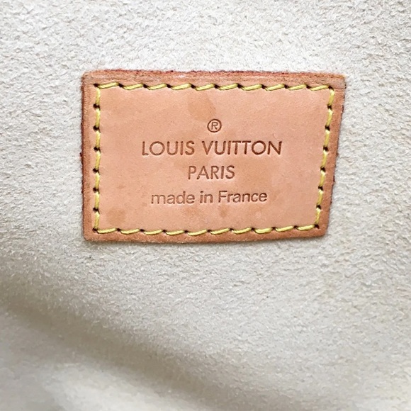 AUTHENTICATED Louis Vuitton Monogram Manhattan GM Hand Bag - Picture 8 of 14